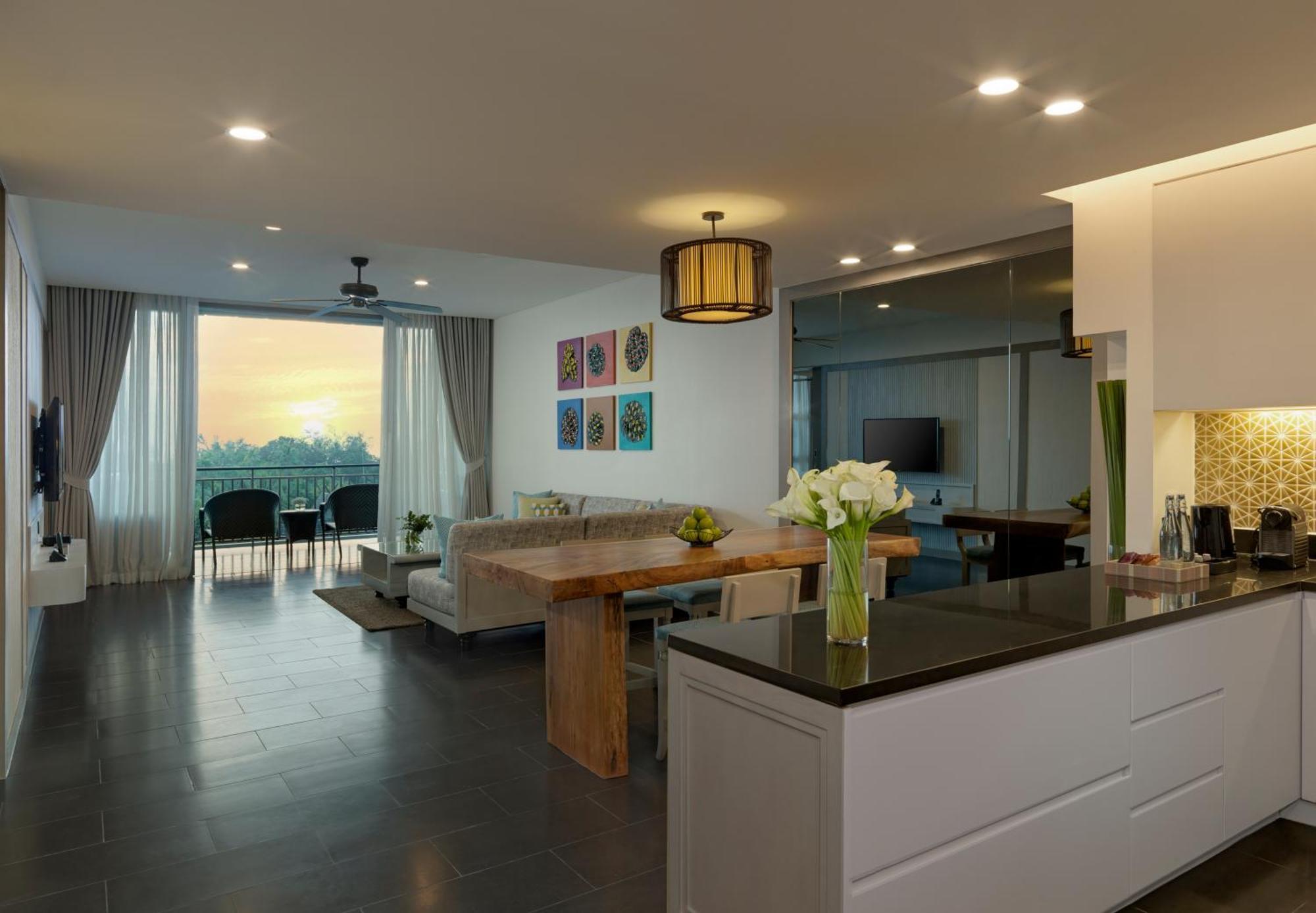 Avani Plus Mai Khao Phuket Suites Esterno foto
