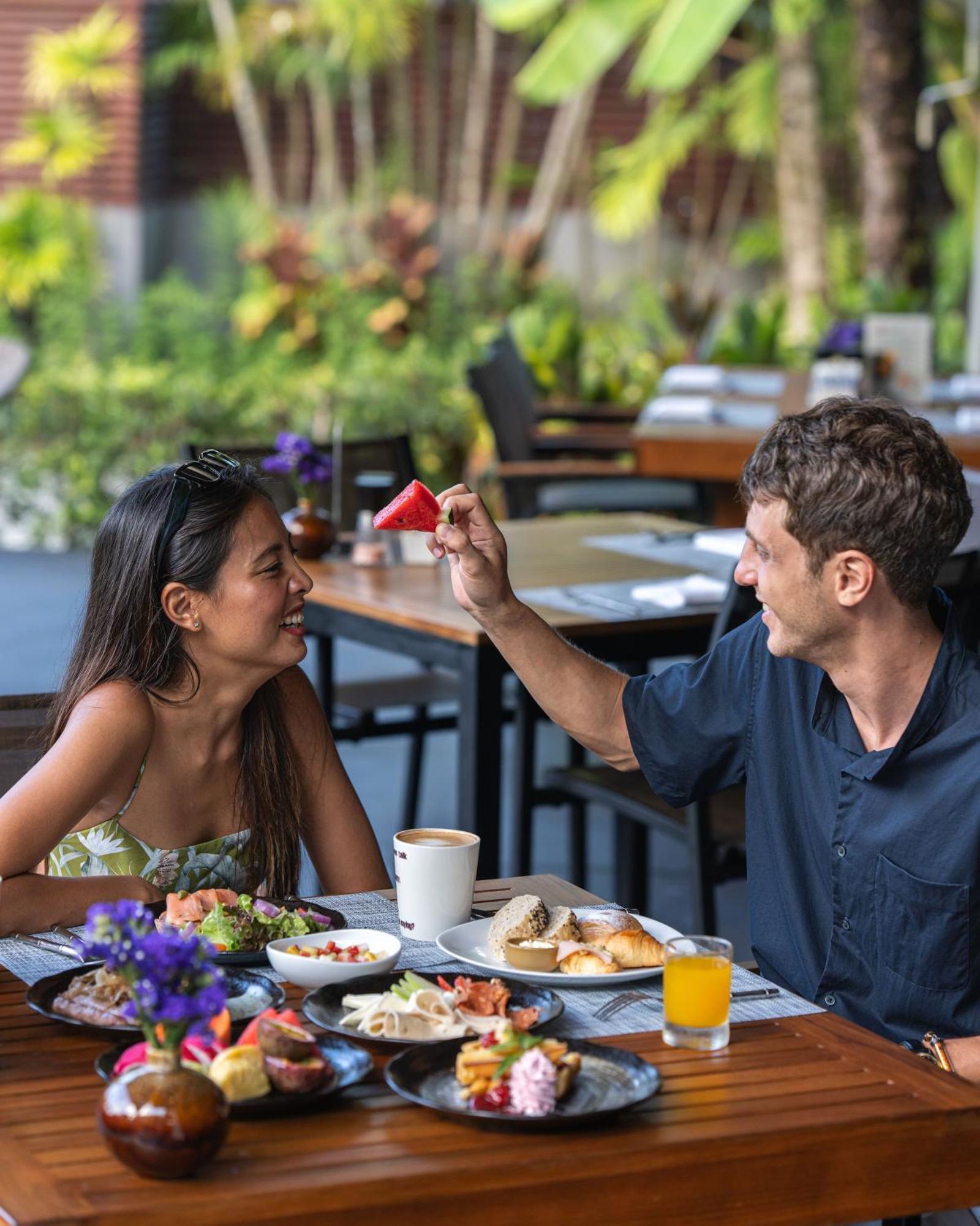 Avani Plus Mai Khao Phuket Suites Esterno foto